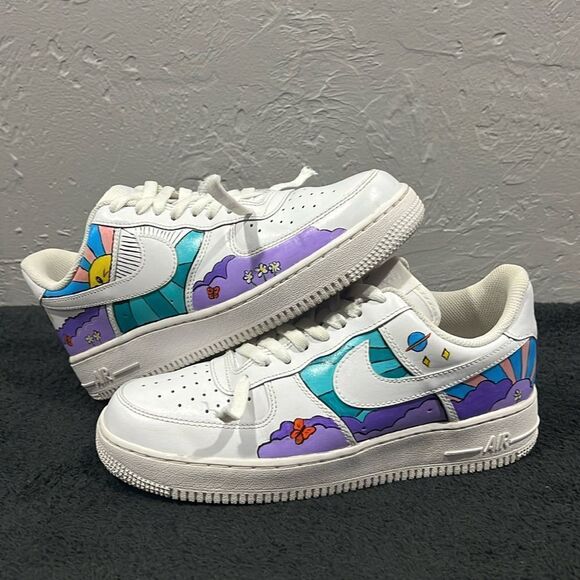 🔥 Custom NIKE AIR FORCE 1 Low Sneakers - RARE One of One - Women Sz 9.5 / Mens - Picture 1 of 11